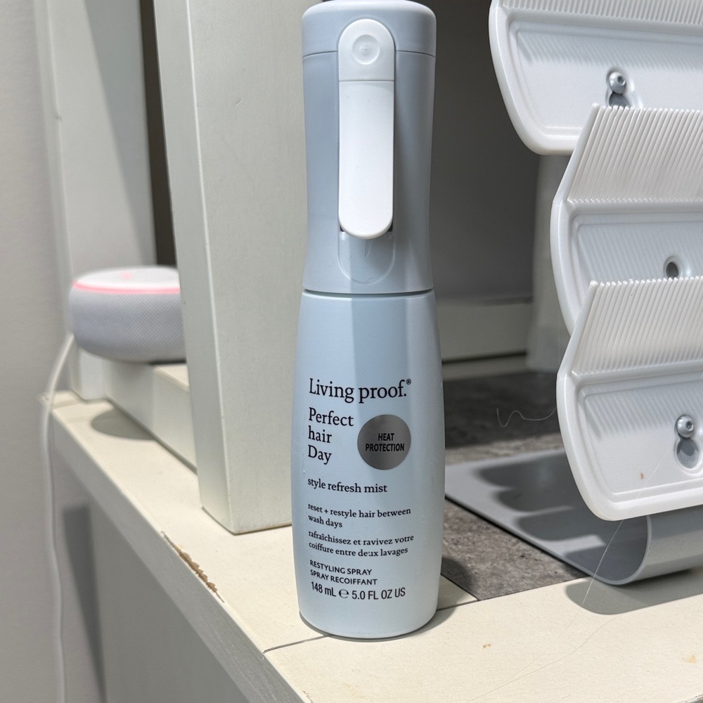Living Proof Perfect Hair Day Style Refresh Mist — Pale Blue